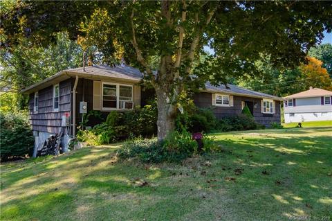 257 Pond Hill Rd, Moosup, CT 06354 photo 1