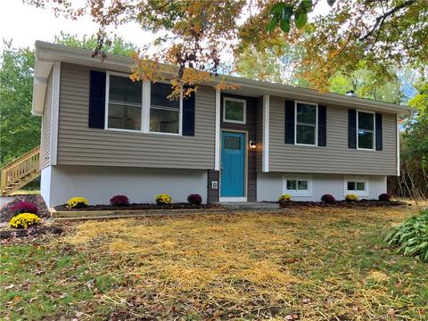 16 Highland Dr, Ledyard, CT 06339 photo 1