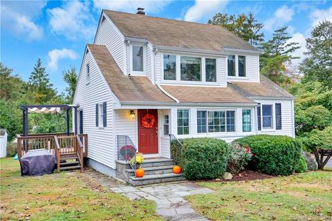 25 Devon Ave, Norwalk, CT 06850 photo 1