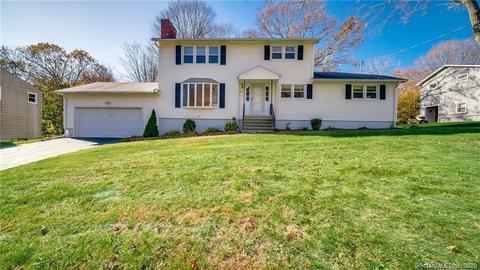 205 Braeside Dr, Hamden, CT 06514 photo 1
