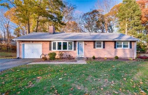 21 Lynn Dr, Wallingford, CT 06492 photo 1