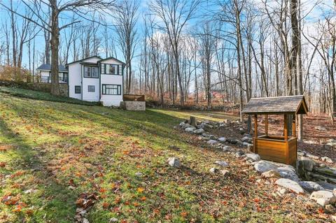 21 Fox Run Rd, Redding, CT 06896 photo 1