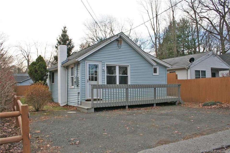 11 Mohawk Trl, East Hampton, CT 06424 Movoto