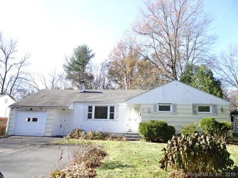 19 Willow Ln, Bloomfield, CT 06002 photo 1