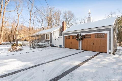 83 Case St, Norwich, CT 06360 photo 1
