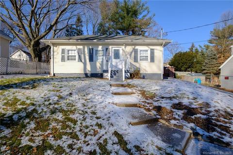 253 Spring St, Meriden, CT 06451 photo 1