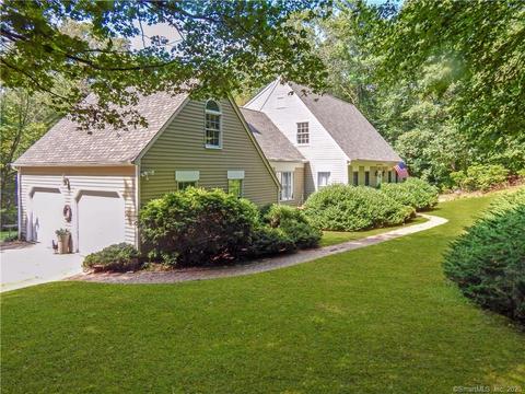 335 Pumpkin Hill Rd, Ledyard, CT 06339 photo 1