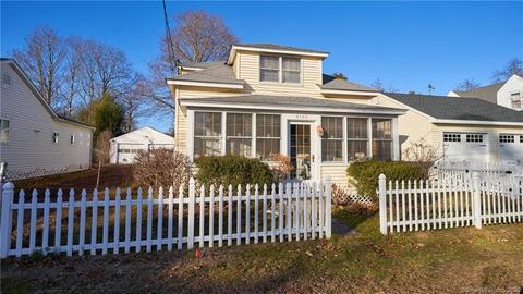 9 Walnut St, Clinton, CT 06413 photo 1