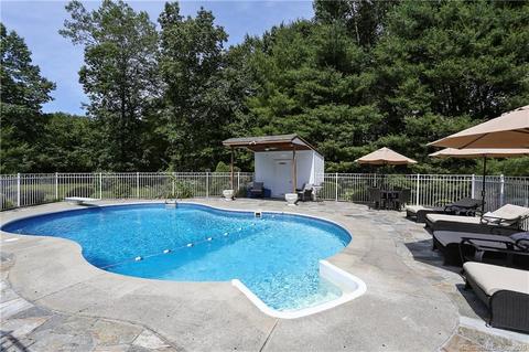 15 May Ct, Monroe, CT 06468 photo 1