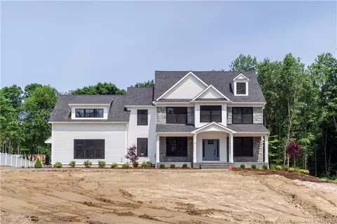 10 Turkey Roost Rd, Sandy Hook, CT 06482 photo 1