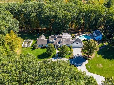 70 Barn Door Hills Rd, Granby, CT 06035 photo 1