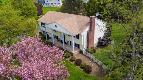 101 Sunnyview Dr, Suffield, CT 06078 photo 1