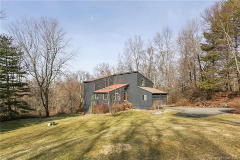 21 Wagon Wheel Rd, Redding, CT 06896 photo 1