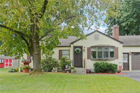 413 Denslow St, Windsor Locks, CT 06096 photo 1