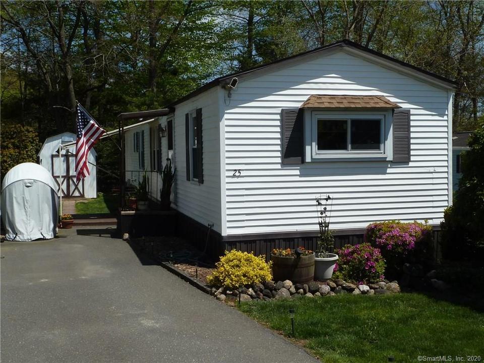 25 Woodland Park, Shelton, CT 06484 Movoto