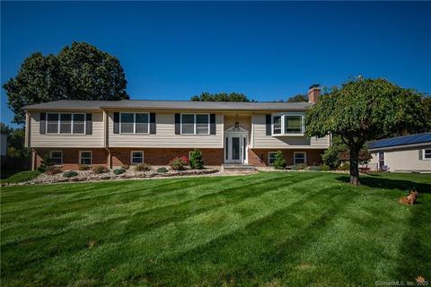 24 Celtic Ct, Enfield, CT 06082 photo 1