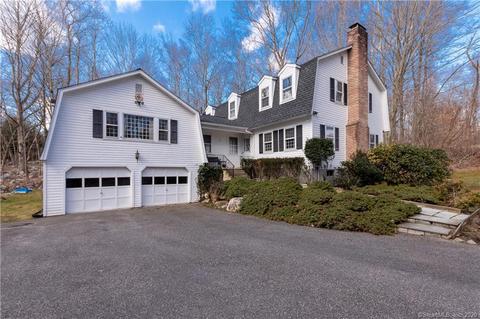 16 Lamppost Dr, Redding, CT 06896 photo 1