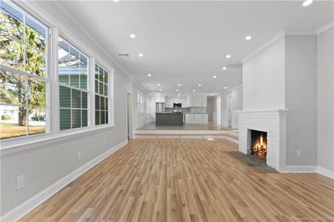 21 Crofut Rd, Orange, CT 06477 photo 1