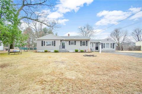 19 Hathaway St, Windsor Locks, CT 06096 photo 1