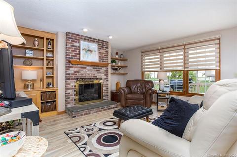 51 Perkins Row, Wethersfield, CT 06109 photo 1