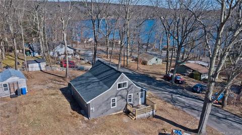 9 Cedar St, Ellington, CT 06029 photo 1