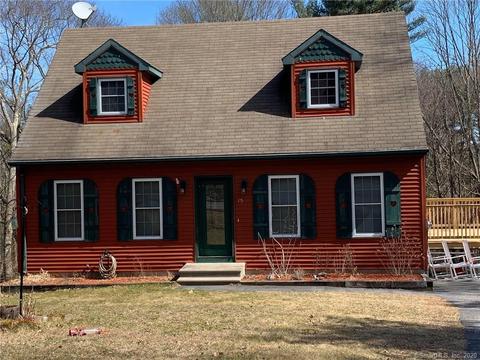 75 Philip Ln, Killingly, CT 06241 photo 1