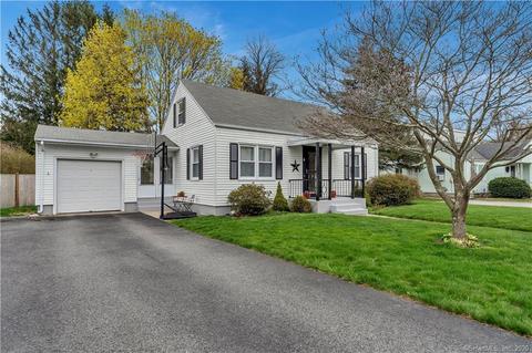 4 Roberts Ct, Waterford, CT 06375 photo 1