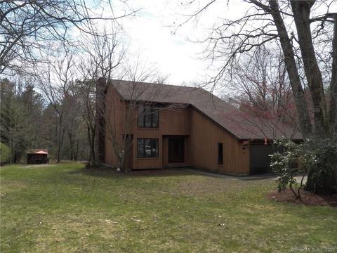 25 Vezina Dr, Killingly, CT 06239 photo 1