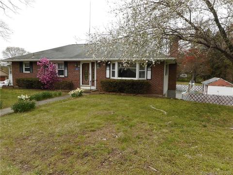 499 Wauregan Rd, Killingly, CT 06239 photo 1