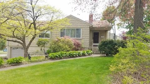 486 Maple St, Wethersfield, CT 06109 photo 1