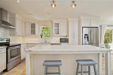 12 Elmwood Ave, Trumbull, CT 06611 photo 1