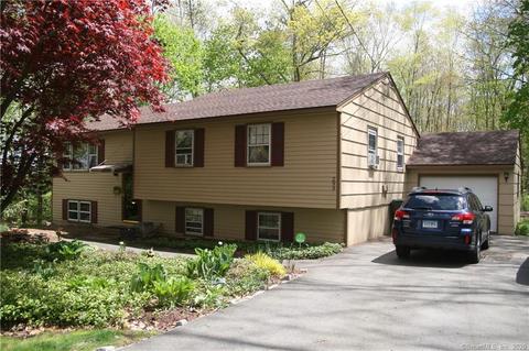293 Walnut St, Windham, CT 06226 photo 1