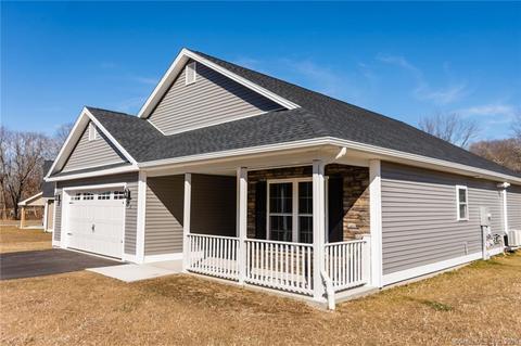 8 Henry Dr, Danielson, CT 06239 photo 1