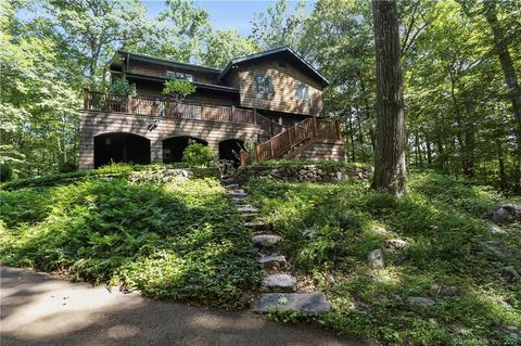 46 Drummer Ln, Redding, CT 06896 photo 1