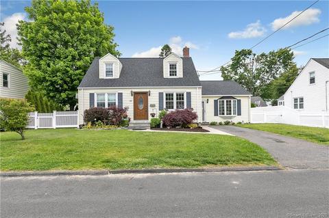 76 Regent Ter, Milford, CT 06460 photo 1