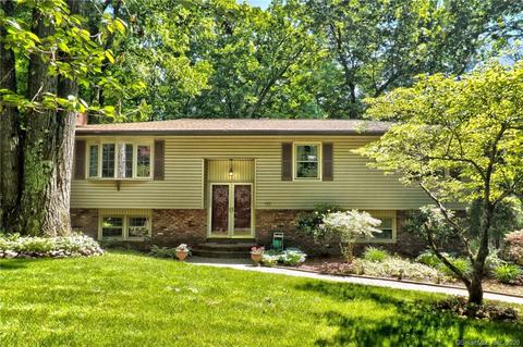 110 Ash Dr, Hamden, CT 06518 photo 1