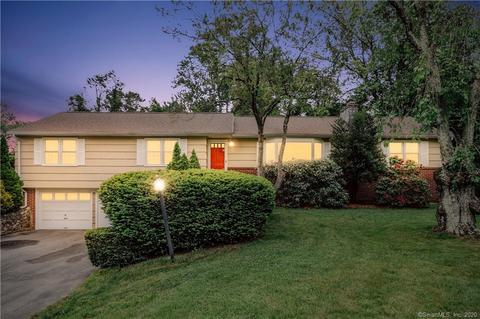 357 Ridge Rd, Orange, CT 06477 photo 1