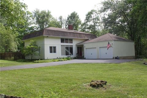 45 Sullivan Dr, Redding, CT 06896 photo 1