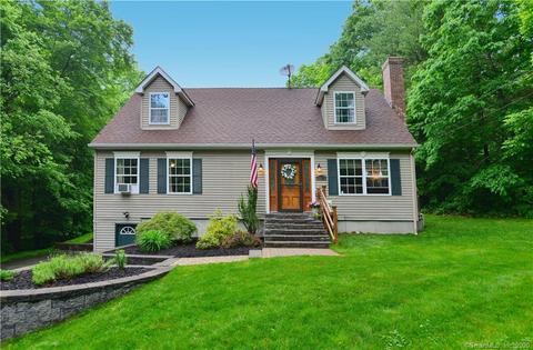 70 Mason Hill Rd, Killingly, CT 06241 photo 1