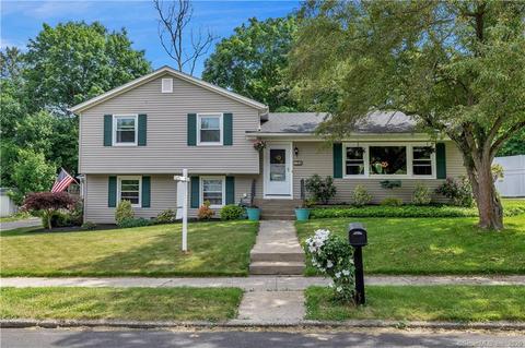 128 Sandquist Cir, Hamden, CT 06514 photo 1