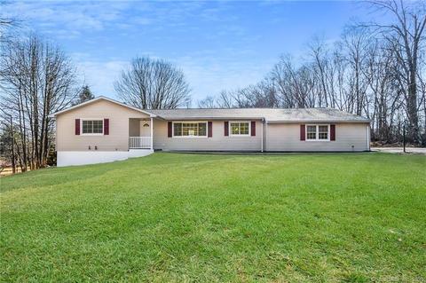 7 Ortega Dr, Preston, CT 06365 photo 1