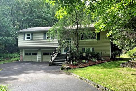 16 Honey Ln, Newtown, CT 06482 photo 1