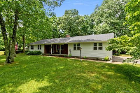 60 Mashapaug Rd, Union, CT 06076 photo 1