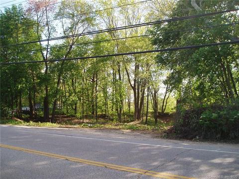 329 Putnam Pike, Killingly, CT 06241 photo 1