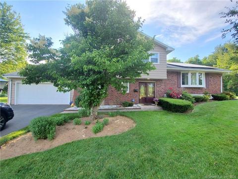 3 Longview Dr, Bloomfield, CT 06002 photo 1
