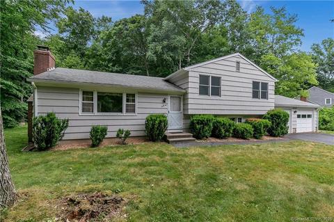 42 Bartlett Dr, Madison, CT 06443 photo 1