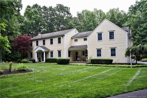 24 Lamppost Dr, Redding, CT 06896 photo 1