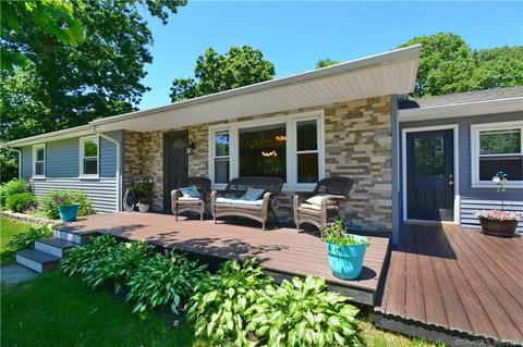 32 Davis St, Killingly, CT 06239 photo 1