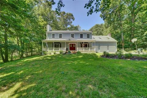 4 Sutherland Dr, Newtown, CT 06482 photo 1