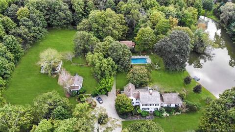 4 Fox Run Rd, Redding, CT 06896 photo 1